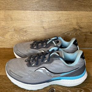 Saucony Triumph 19 Size 8.5